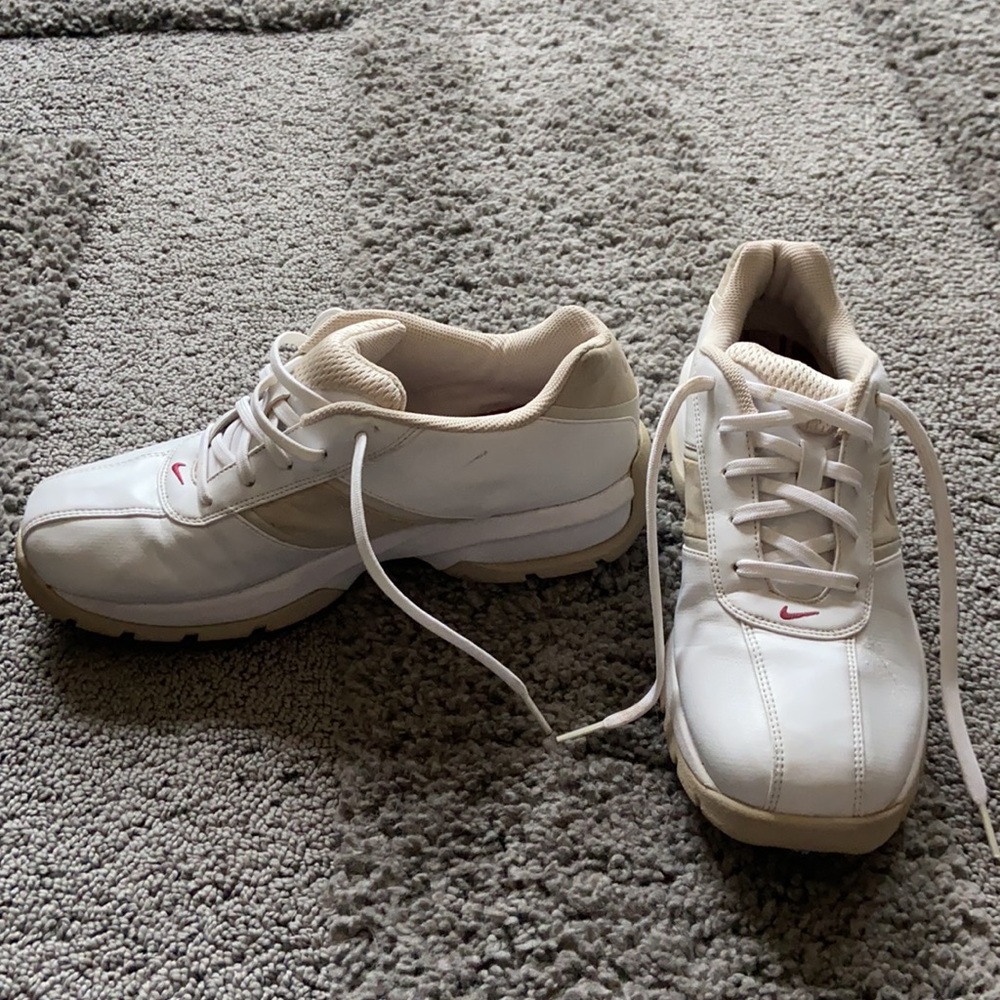 Nike Golf Shoes View 2